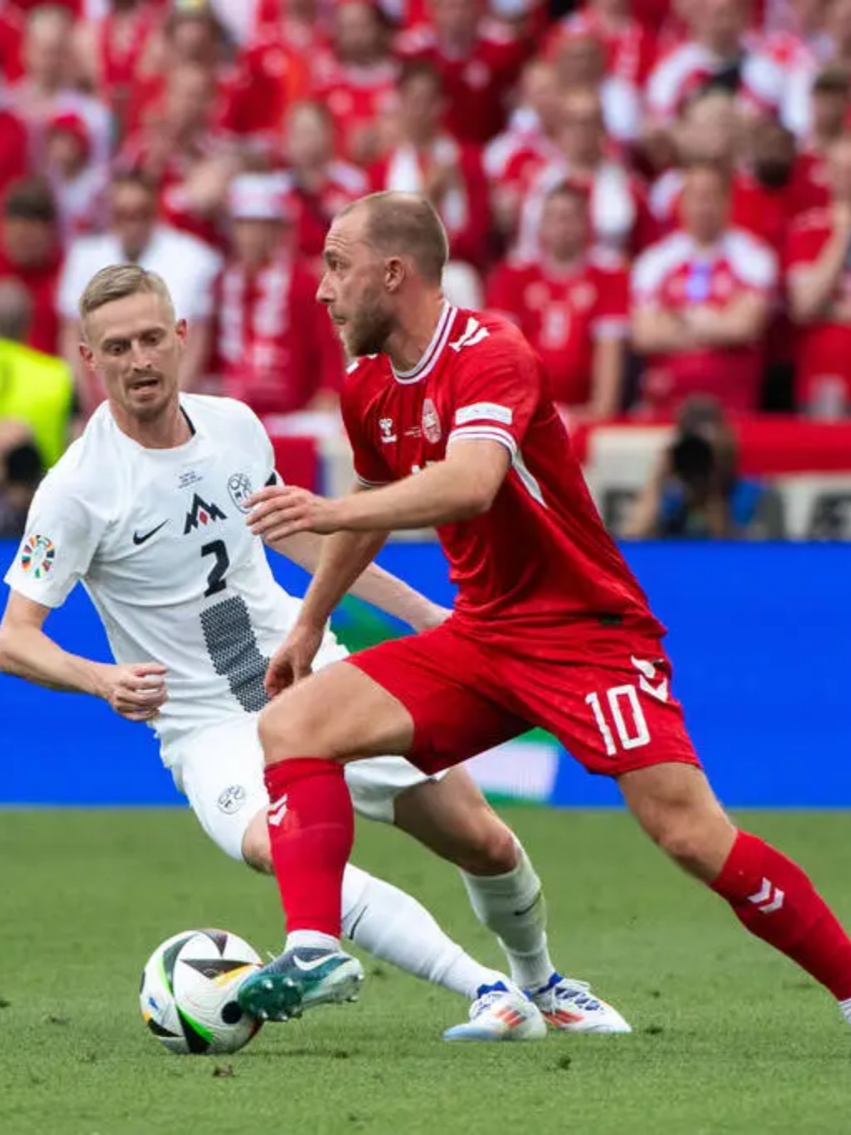 英格兰队力克波兰队，波尔状态火热